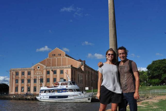 1000dias na Usina do Gasômetro, em Porto Alegre, no Rio Grande do Sul